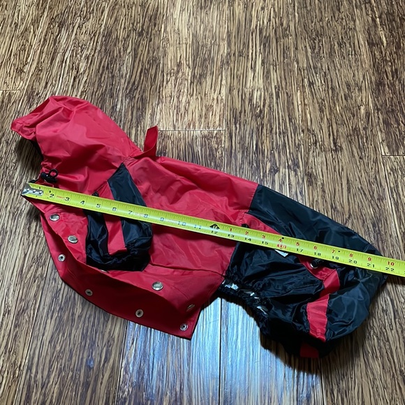 Red black waterproof hooded snap front dog raincoat size medium - Picture 7 of 7